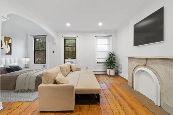 $2,250 | 138 Wayne Street, Unit 2, Jersey City, NJ 07302
