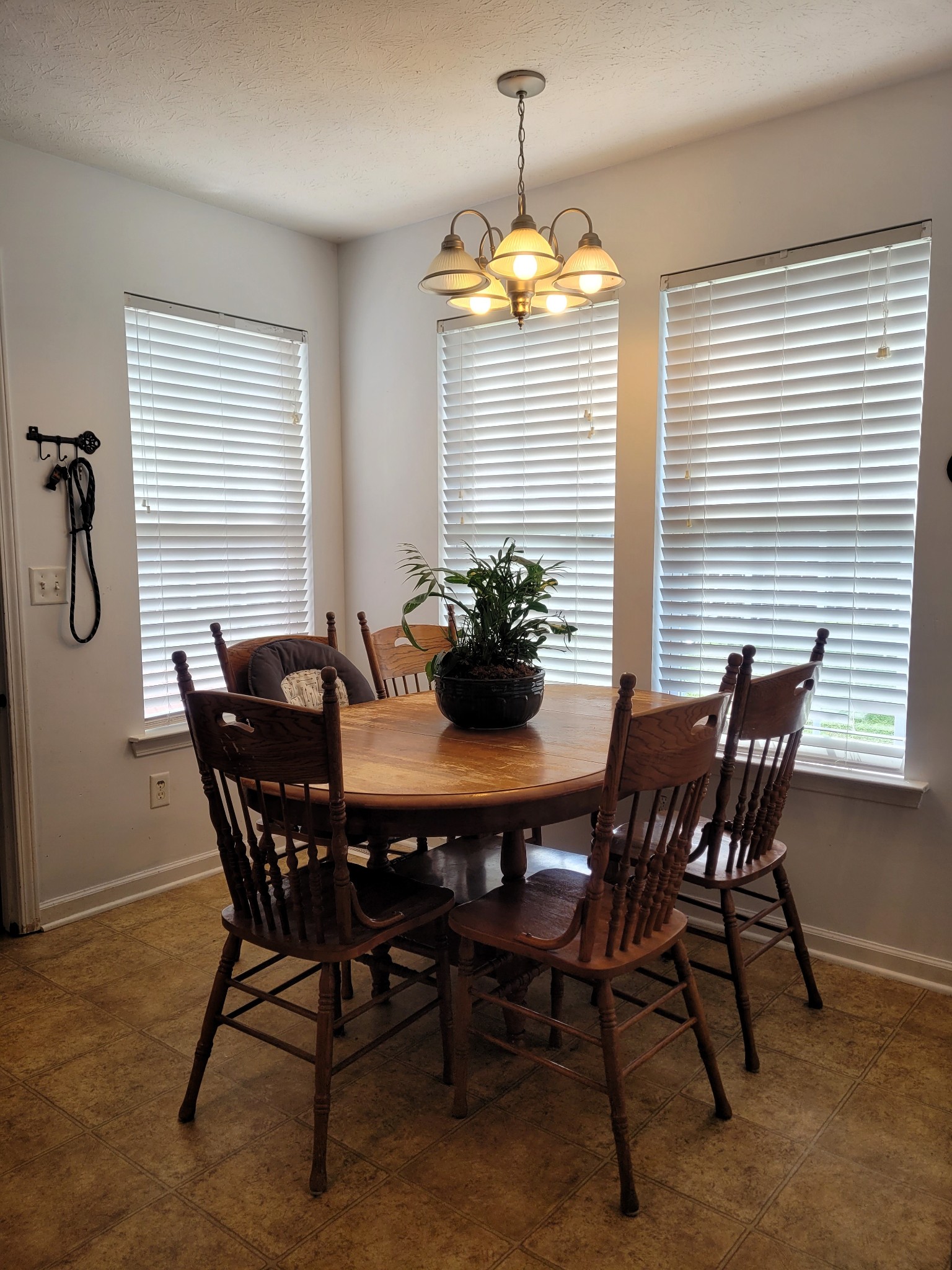 Eat in area of kitchen