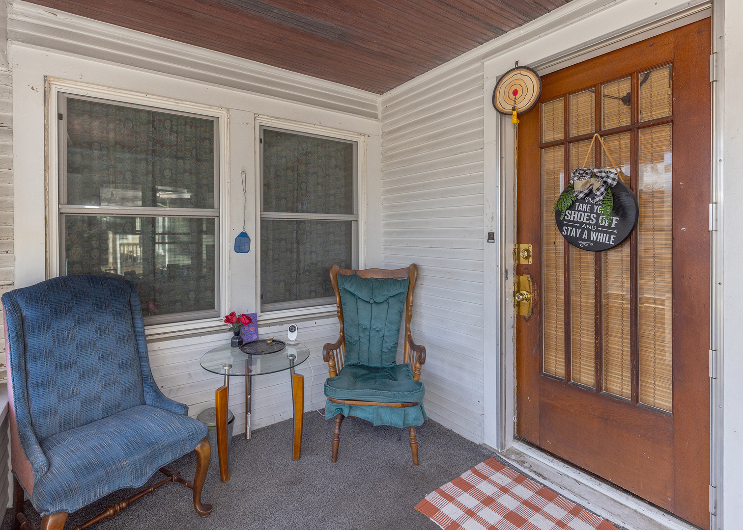 2330 38th Street Rock Island, IL 61201 - Photo 31 of 34 a living room with furniture and a window