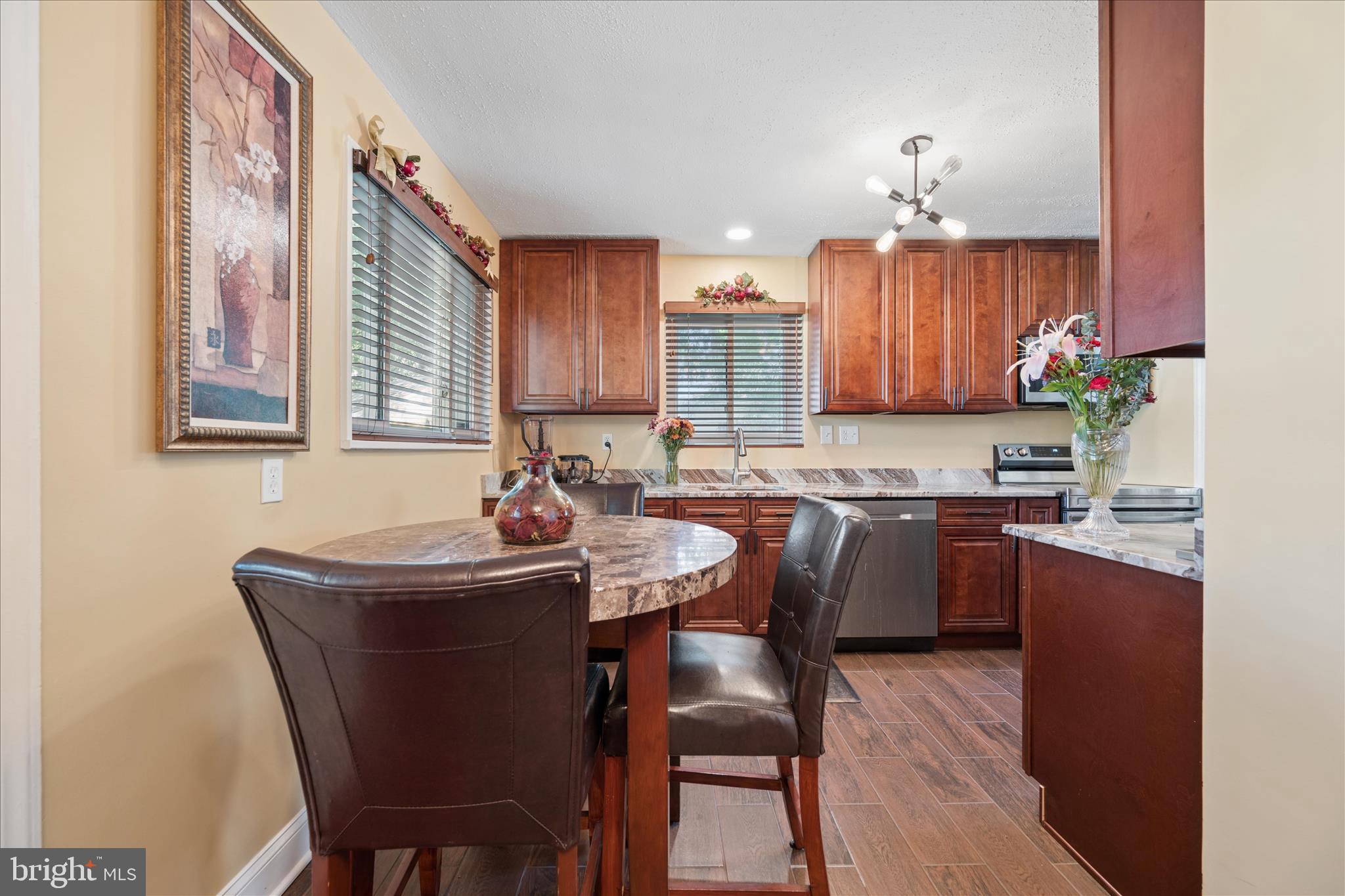 6803 Adelphi Road University Park, MD 20782 - Photo 24 of 55 Breakfast Area