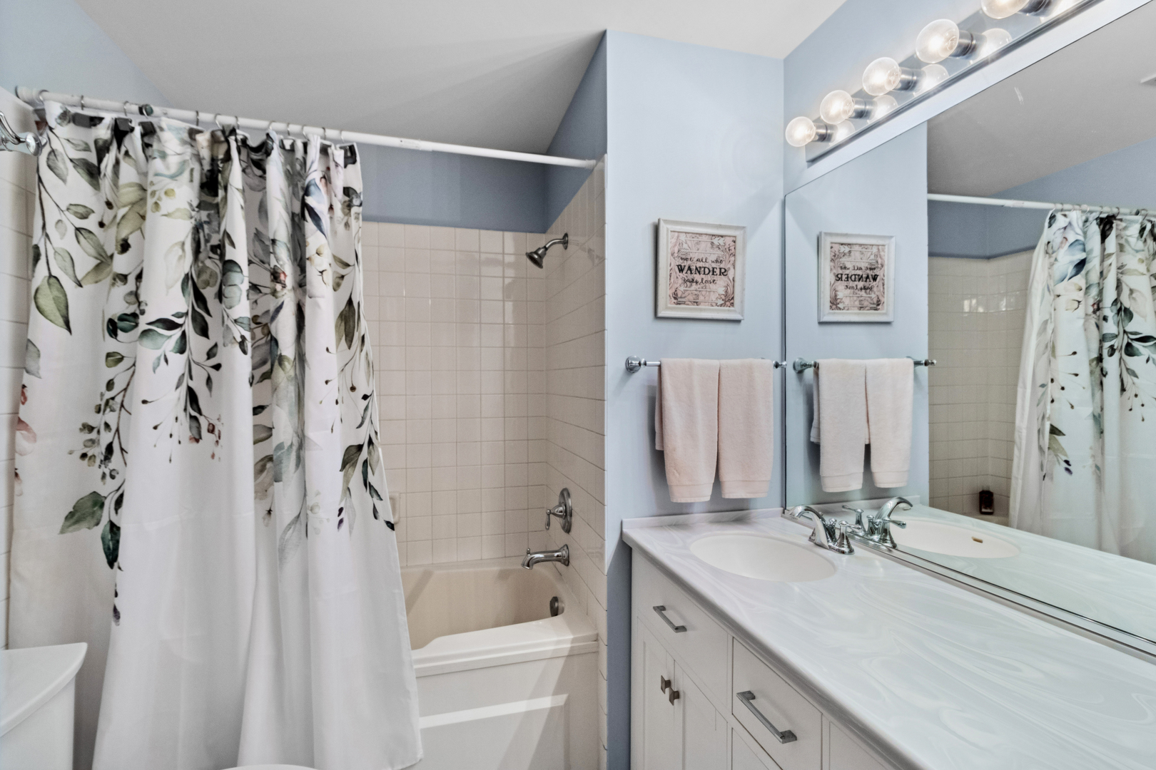 18 Peach Tree Court Algonquin, IL 60102 - Photo 15 of 23 a bathroom with a bathtub sink vanity granite and shower