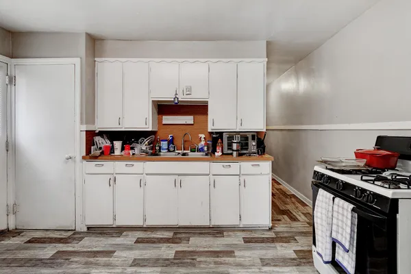 $230,000 | 1714 Eastern Avenue Southeast, Grand Rapids, MI 49507