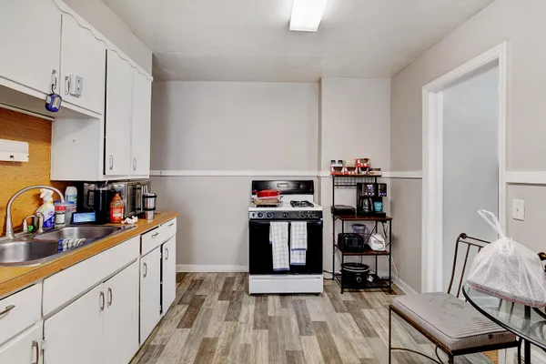 $230,000 | 1714 Eastern Avenue Southeast, Grand Rapids, MI 49507