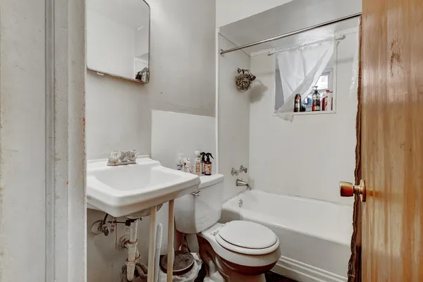 $230,000 | 1714 Eastern Avenue Southeast, Grand Rapids, MI 49507