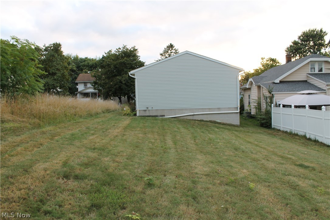 991 Nevin Street Akron, OH 44310 - Photo 29 of 30 Gallery Image 29