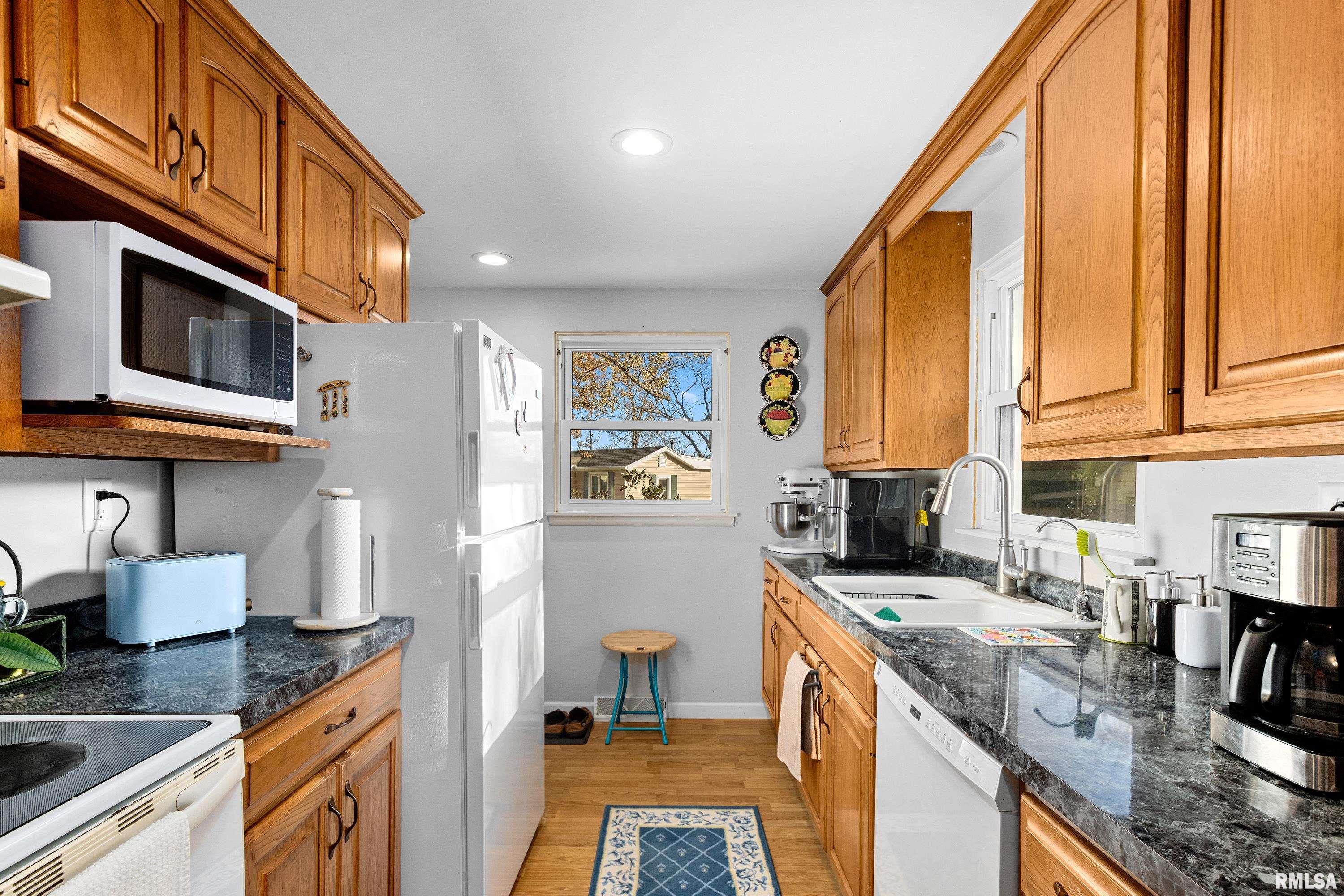 22623 Veterans Road Morton, IL 61550 - Photo 11 of 46