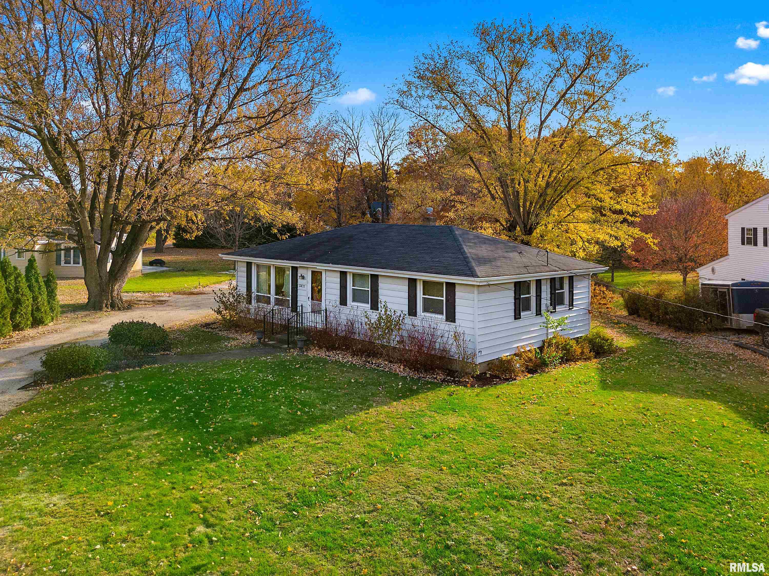 22623 Veterans Road Morton, IL 61550 - Photo 2 of 46