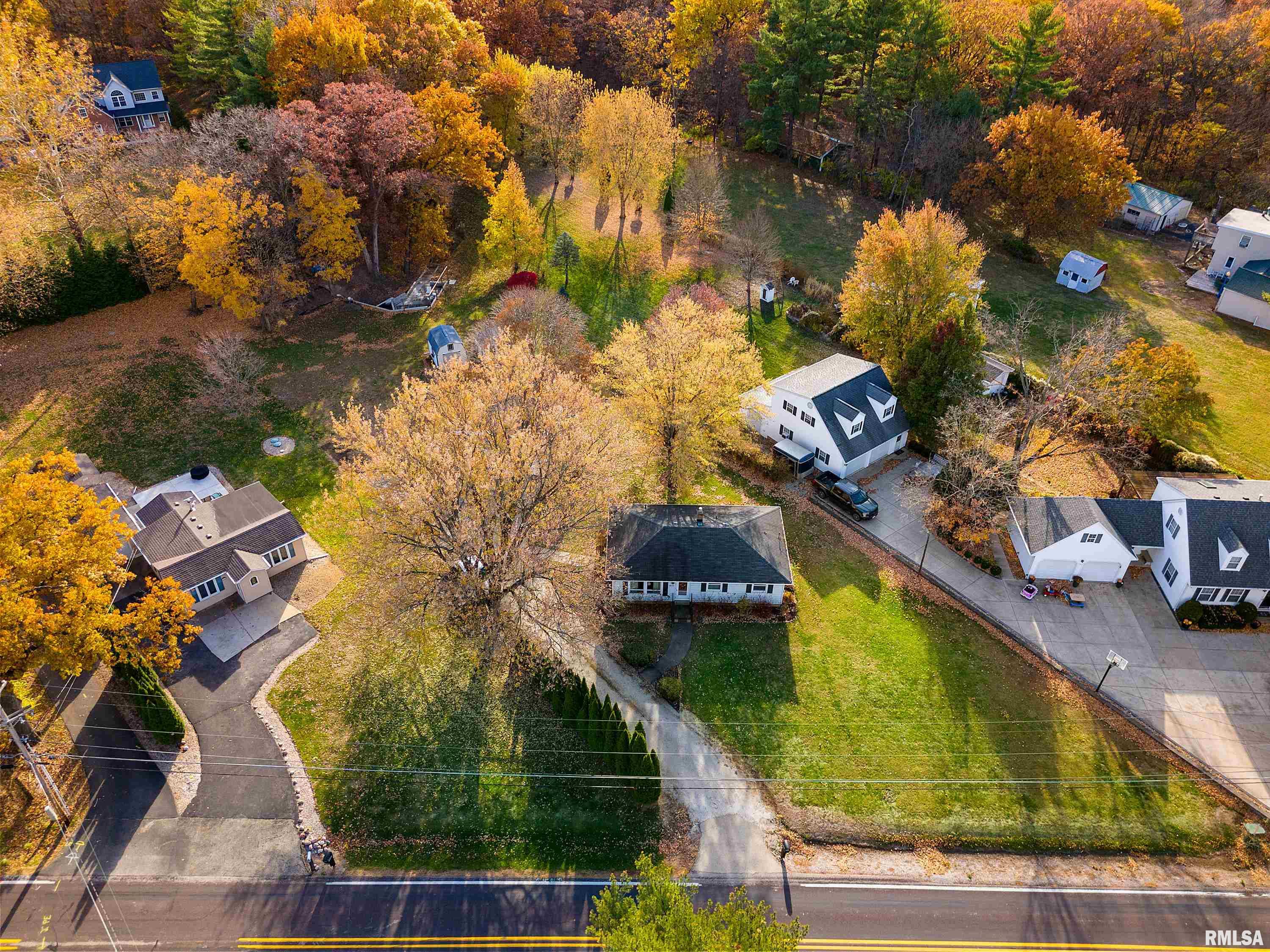 22623 Veterans Road Morton, IL 61550 - Photo 4 of 46