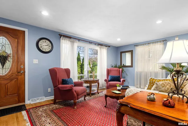 $219,900 | 22623 Veterans Road, Morton, IL 61550