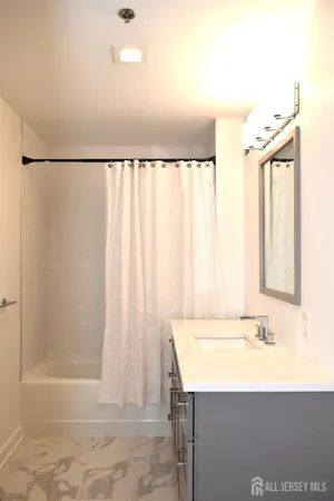 $3,000 | 1 Carriage City Plaza, Unit 920, Rahway, NJ 07065