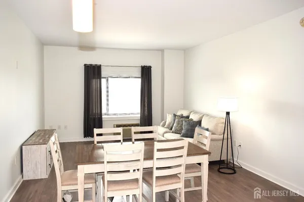$3,000 | 1 Carriage City Plaza, Unit 920, Rahway, NJ 07065