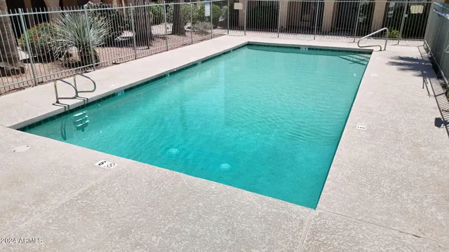 $290,000 | 16336 East Palisades Boulevard, Unit 9, Fountain Hills, AZ 85268