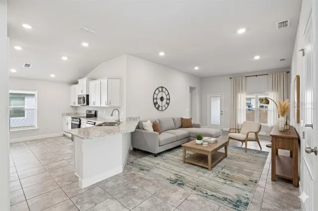 $2,500 | 2358 Friendly Confines Loop, Davenport, FL 33837