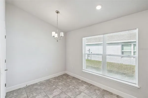 a view of empty room with window