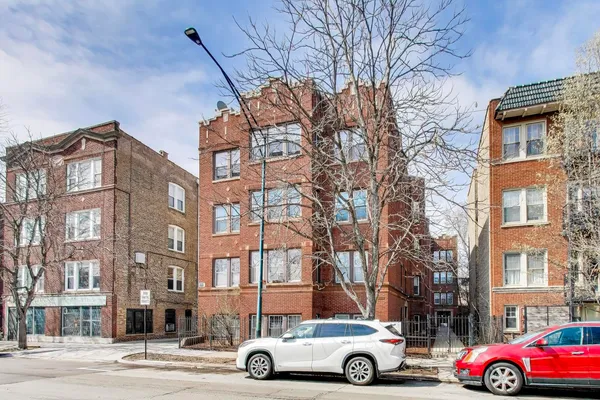 $219,900 | 4416 1/2 North Ashland Avenue, Unit 3, Chicago, IL 60613