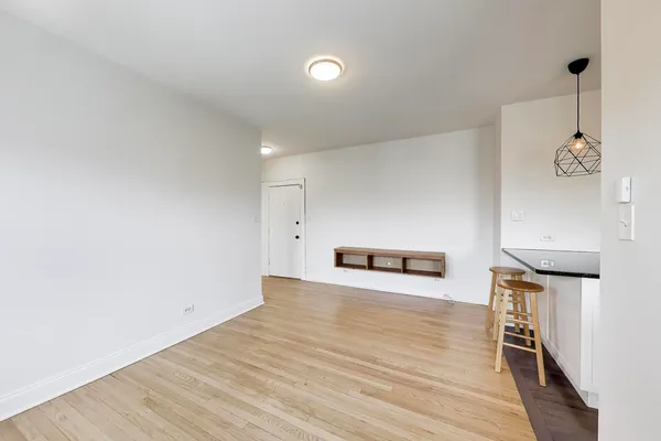 $219,900 | 4416 1/2 North Ashland Avenue, Unit 3, Chicago, IL 60613