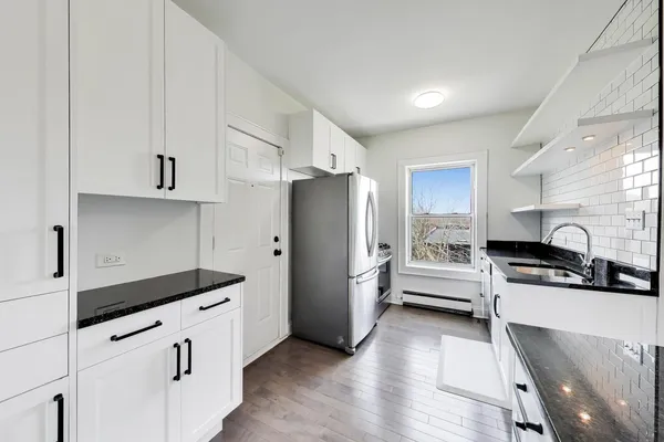$219,900 | 4416 1/2 North Ashland Avenue, Unit 3, Chicago, IL 60613