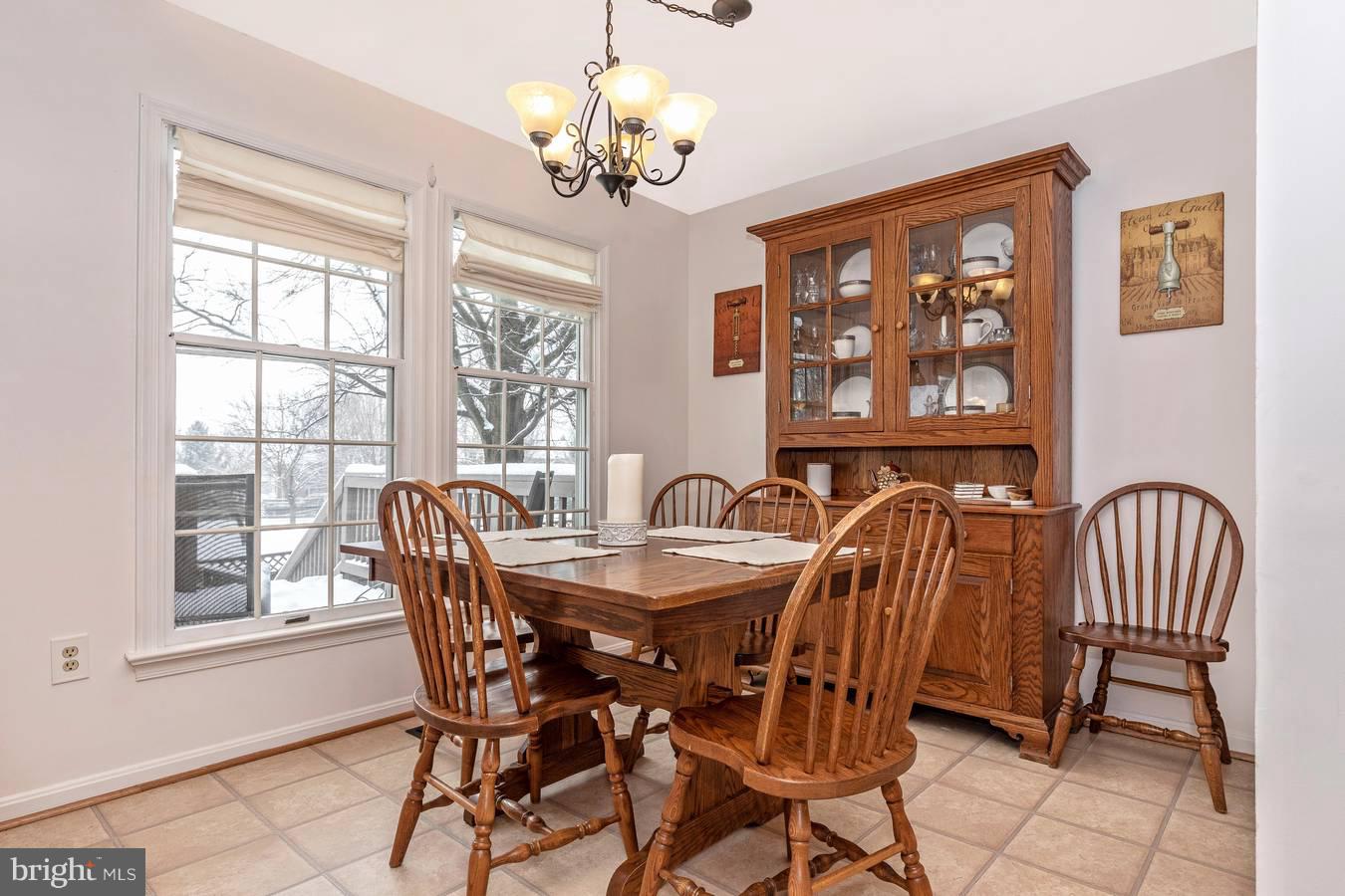 2404 Prentice Court Frederick, MD 21702 - Photo 11 of 33 Breakfast area has large windows - sunshine galore
