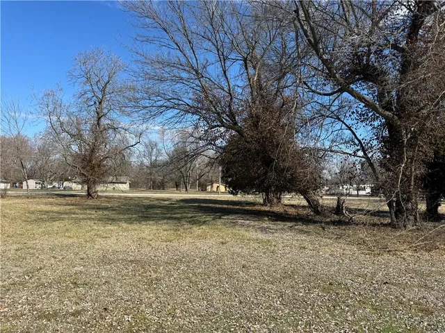 $20,000 | 604-608 West Main Street, Weir, KS 66781