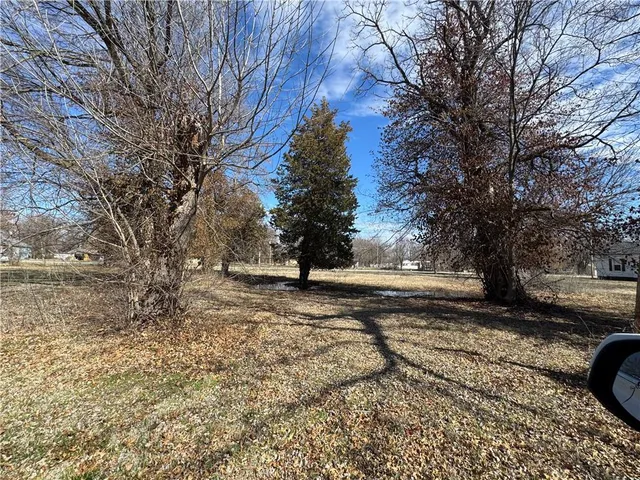 $20,000 | 604-608 West Main Street, Weir, KS 66781