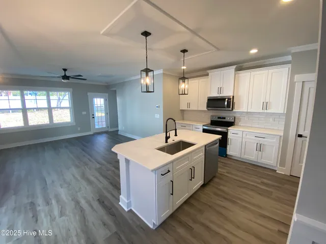 $479,400 | 418 Summit Street, Aberdeen, NC 28315