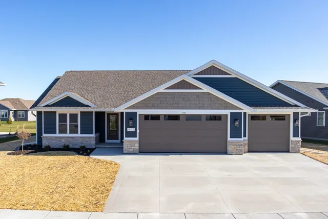 $457,900 | 1622 Sage Crossing, Oshkosh, WI 54904