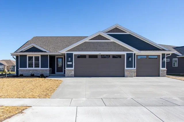 $457,900 | 1622 Sage Crossing, Oshkosh, WI 54904