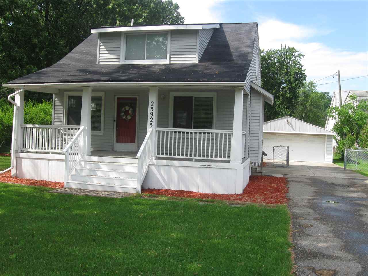 25925 South River Road Harrison Township, MI 48045 - Photo 1 of 44 31349318.JPG
