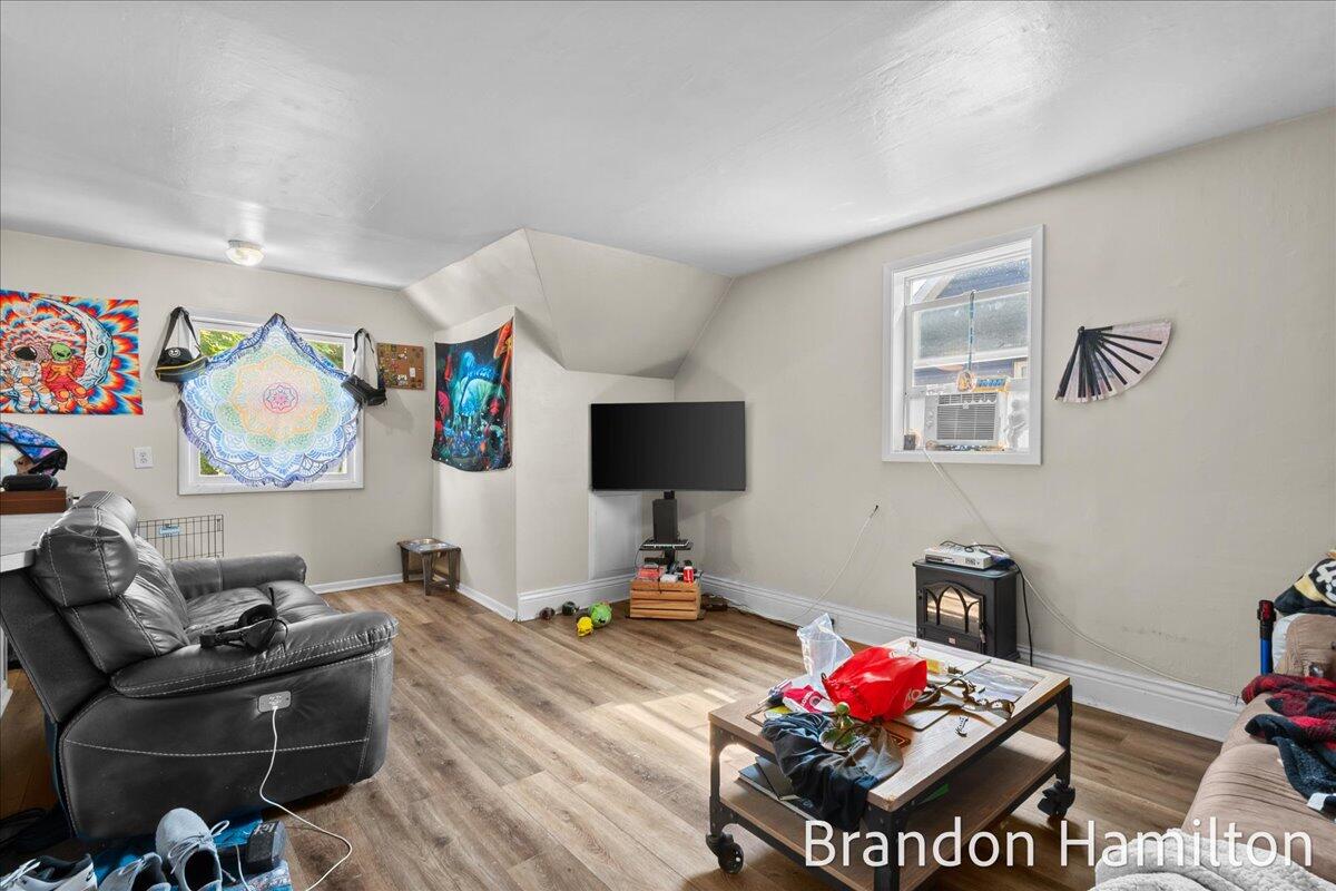 107 West Center Street Belding, MI 48809 - Photo 17 of 35 17-DSC_0434