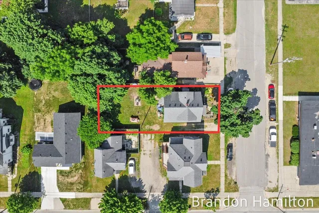 $180,000 | 107 West Center Street, Belding, MI 48809