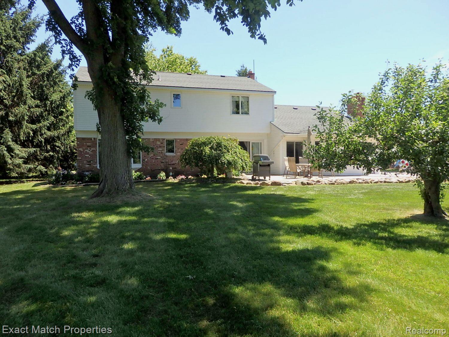 2980 East Rose Center Road Highland, MI 48356 - Photo 20 of 72 The perfect blend of sun and shade