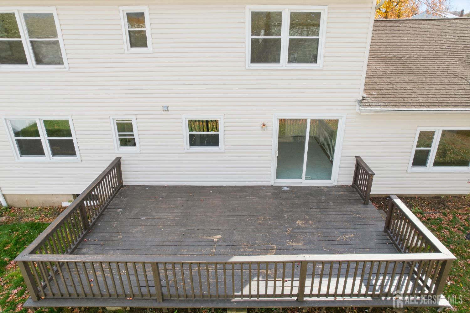 7 Oberlin Court Edison, NJ 08820 - Photo 38 of 40 a view of a house with wooden deck