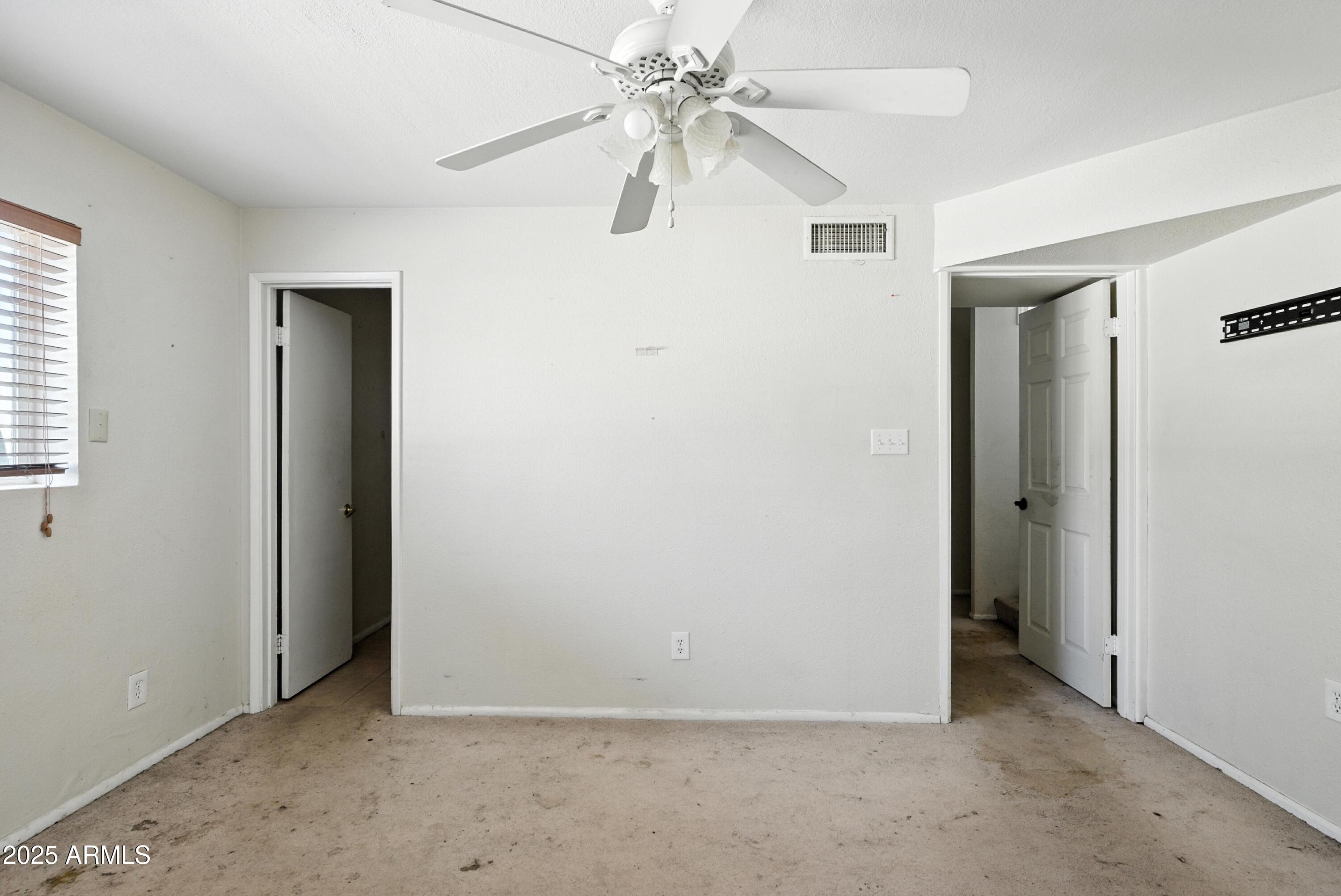 3724 West Bloomfield Road Phoenix, AZ 85029 - Photo 17 of 32 a view of an empty room