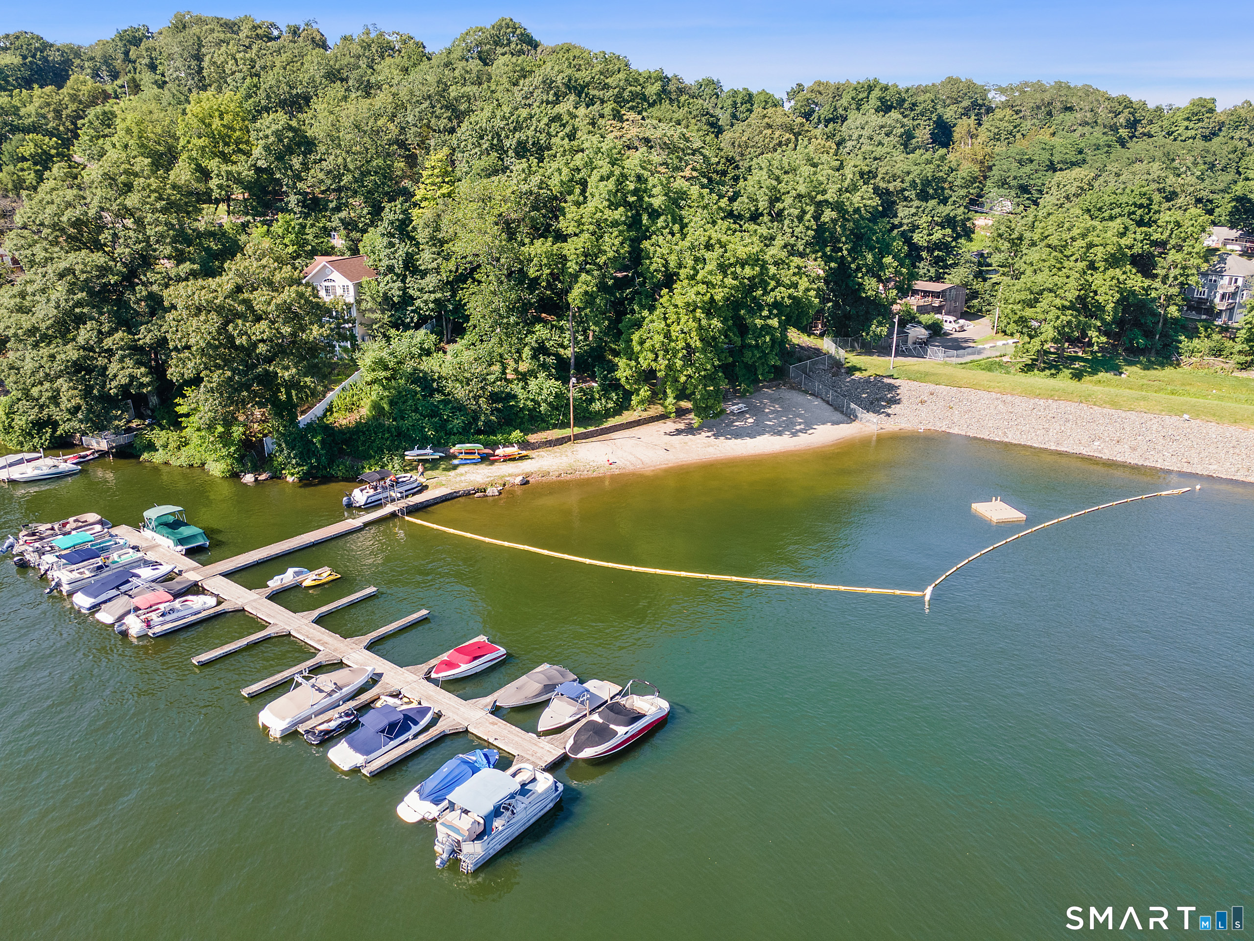 4 Beach Road Danbury, CT 06811 - Photo 36 of 39