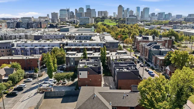 $379,900 | 520 Madison Street, Nashville, TN 37208