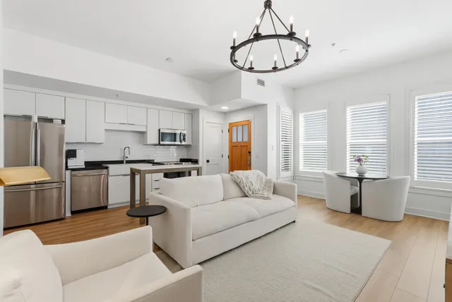 $379,900 | 520 Madison Street, Nashville, TN 37208