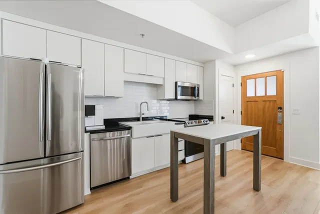 $379,900 | 520 Madison Street, Nashville, TN 37208