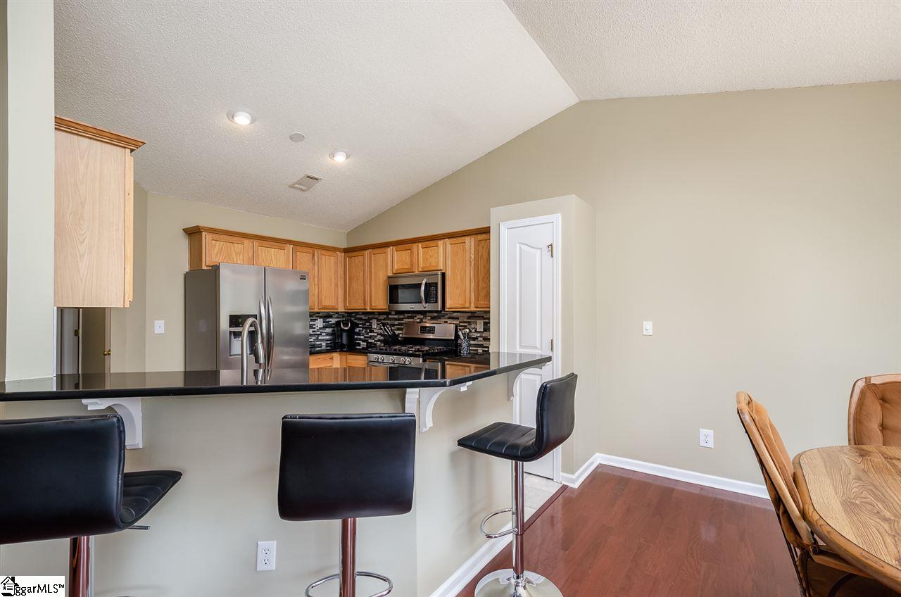 340 Highgate Circle Greer, SC 29650 - Photo 6 of 28 Gallery Image 6