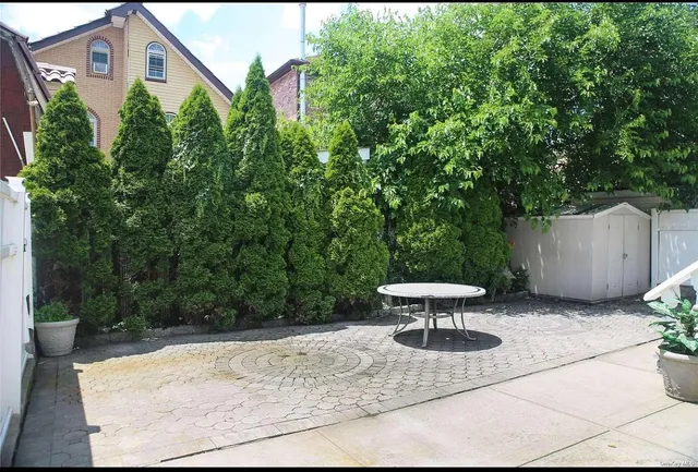 $1,089,000 | 94-18 Lefferts Boulevard | South Richmond Hill