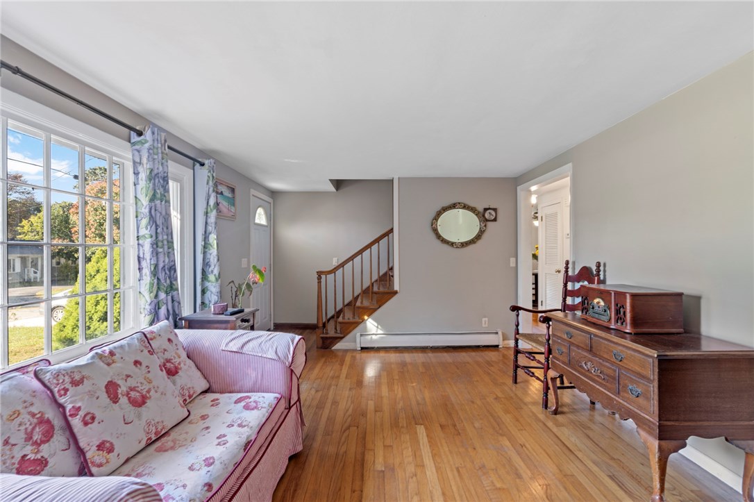 17 Edgewater Road Narragansett, RI 02882 - Photo 13 of 28