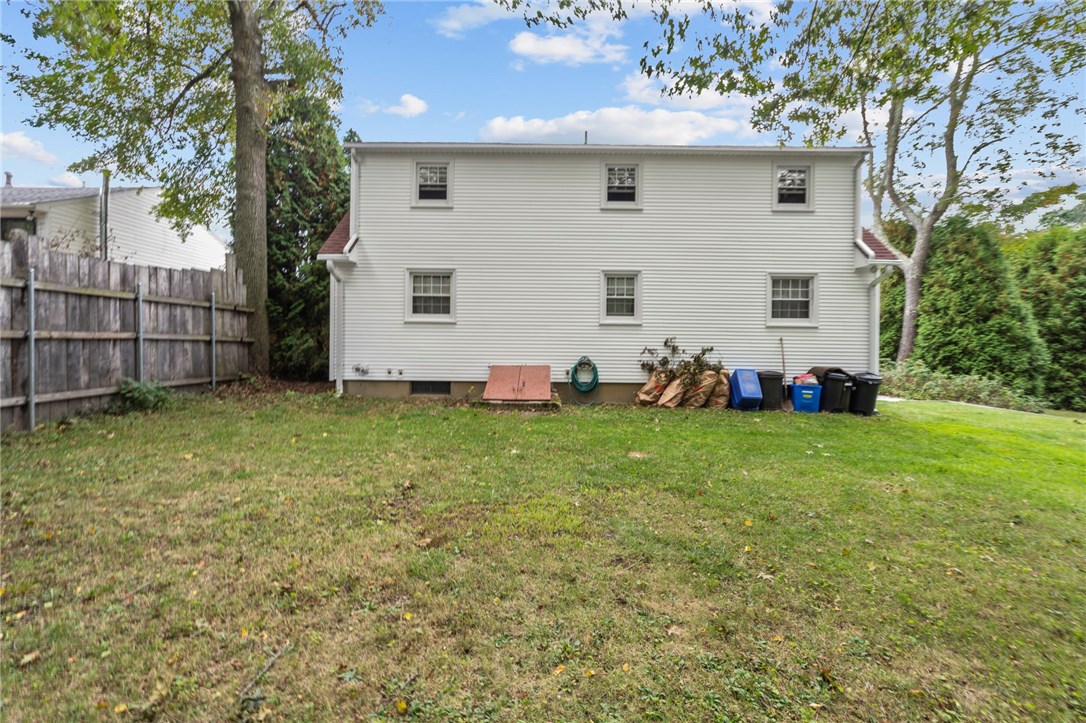 17 Edgewater Road Narragansett, RI 02882 - Photo 17 of 28