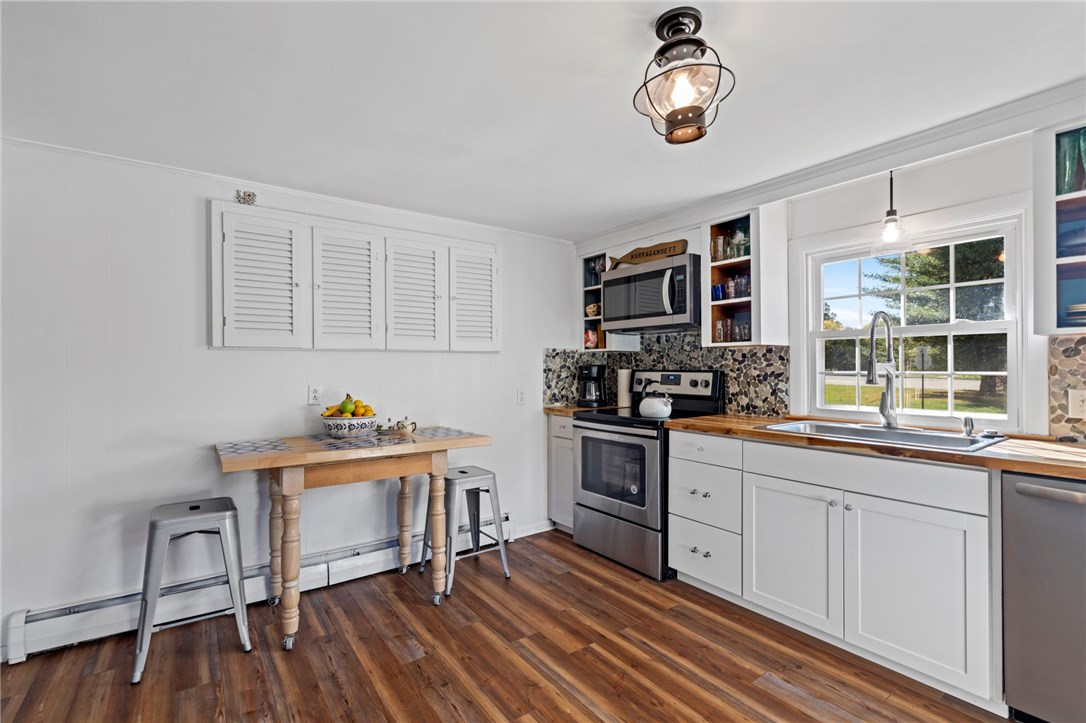 17 Edgewater Road Narragansett, RI 02882 - Photo 7 of 28