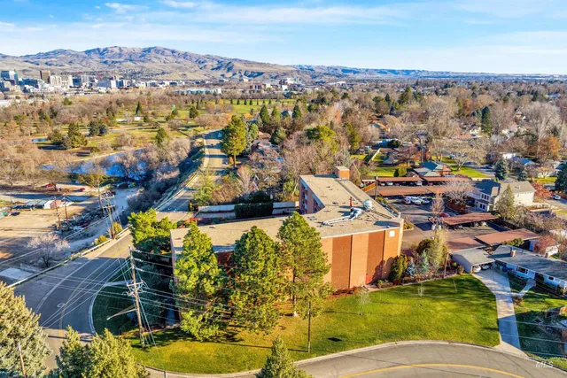 $800,000 | 3701 West Crescent Rim Drive, Unit 406, Boise, ID 83706