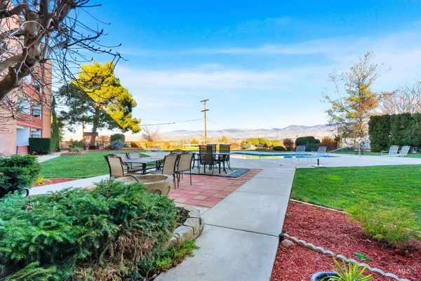 $800,000 | 3701 West Crescent Rim Drive, Unit 406, Boise, ID 83706