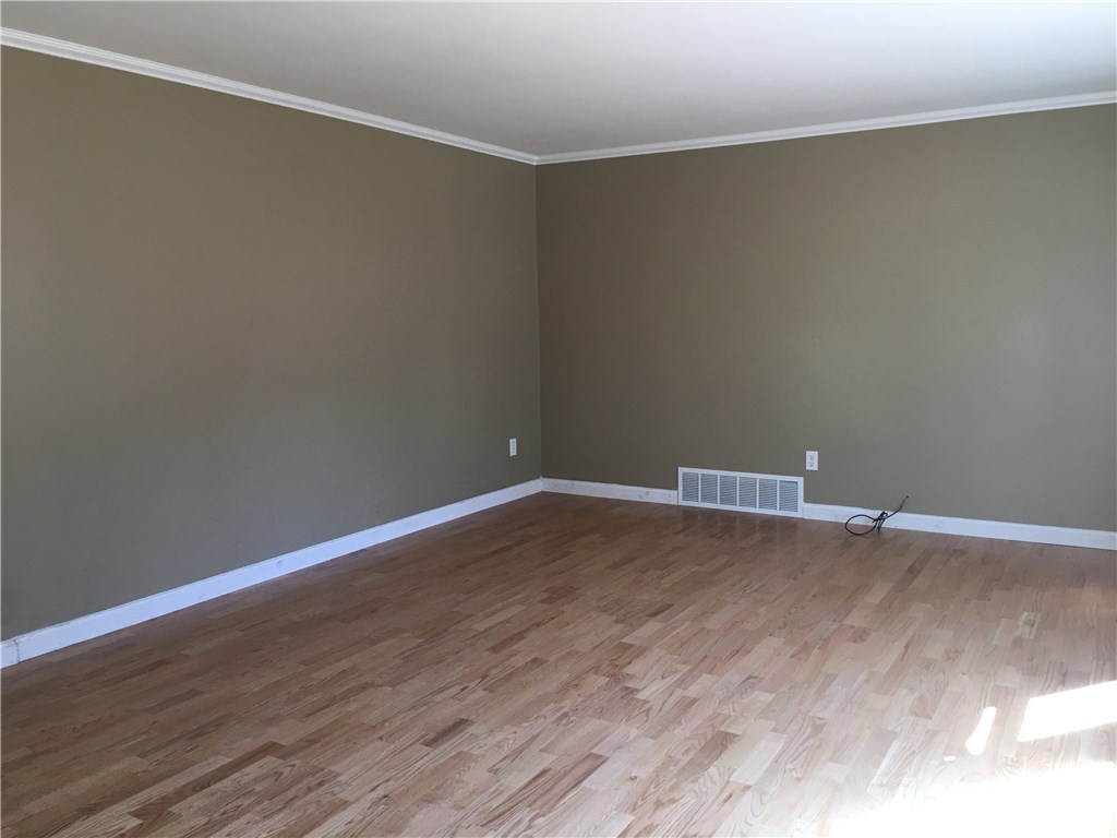 290 Diamond Hill Road Warwick, RI 02886 - Photo 4 of 14