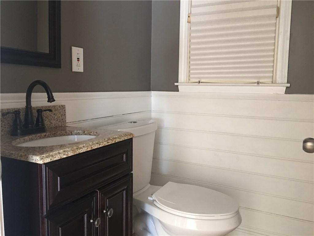 290 Diamond Hill Road Warwick, RI 02886 - Photo 6 of 14