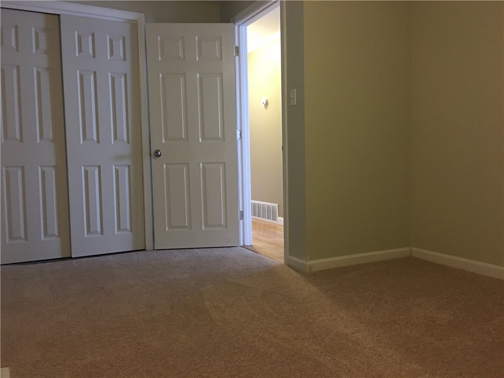 290 Diamond Hill Road Warwick, RI 02886 - Photo 8 of 14