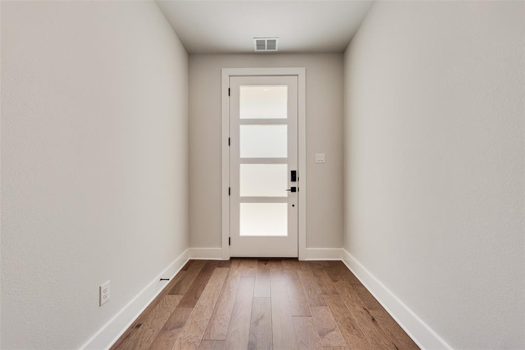 901 Ash Road Plano, TX 75075 - Photo 13 of 27 Representative Photo