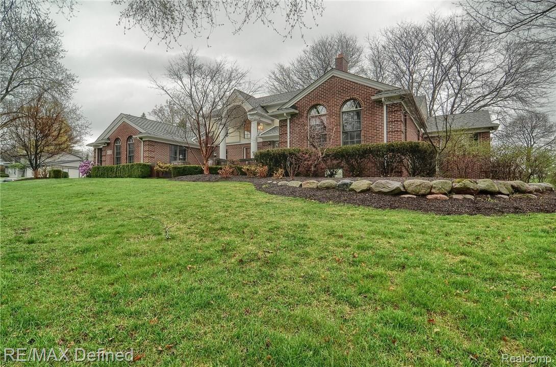 4237 Fieldbrook Road West Bloomfield, MI 48323 - Photo 41 of 41 Front_2nd_View.jpg