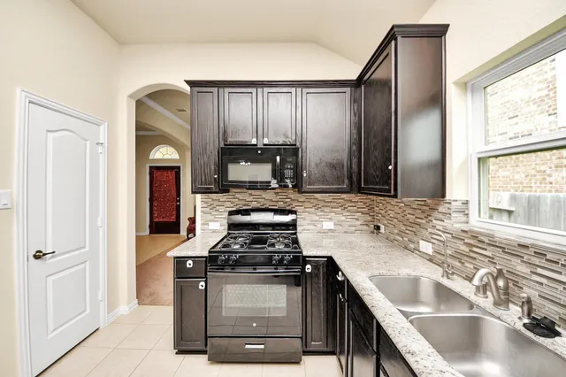 $2,350 | 4210 Audrey Manor Lane, Katy, TX 77449